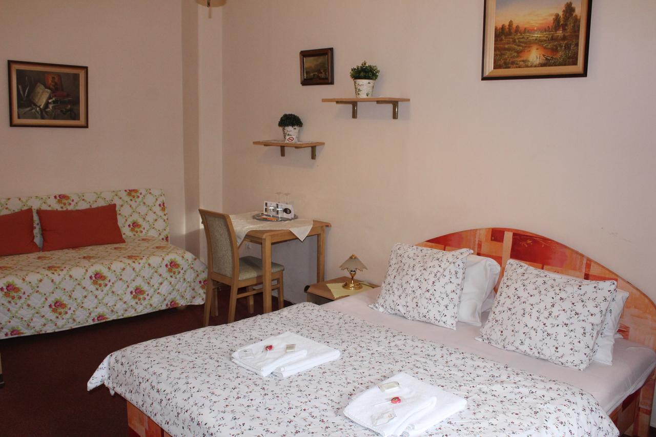 Hotel Excellent Kroměříž Kültér fotó
